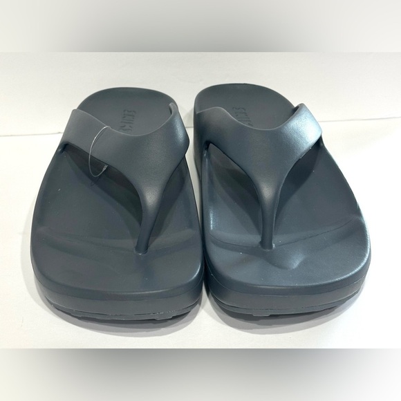 SKIMS Molded Sandal Flip Flop Platform Gunmetal Grey Women's Size 41/10, NWoT - Picture 14 of 16